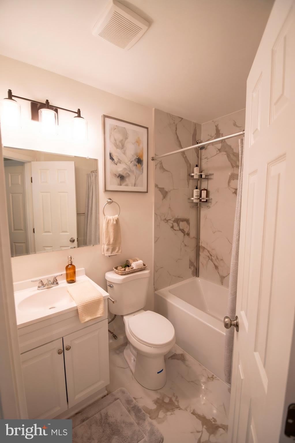 1330 HAMPSHIRE Drive – photo 2