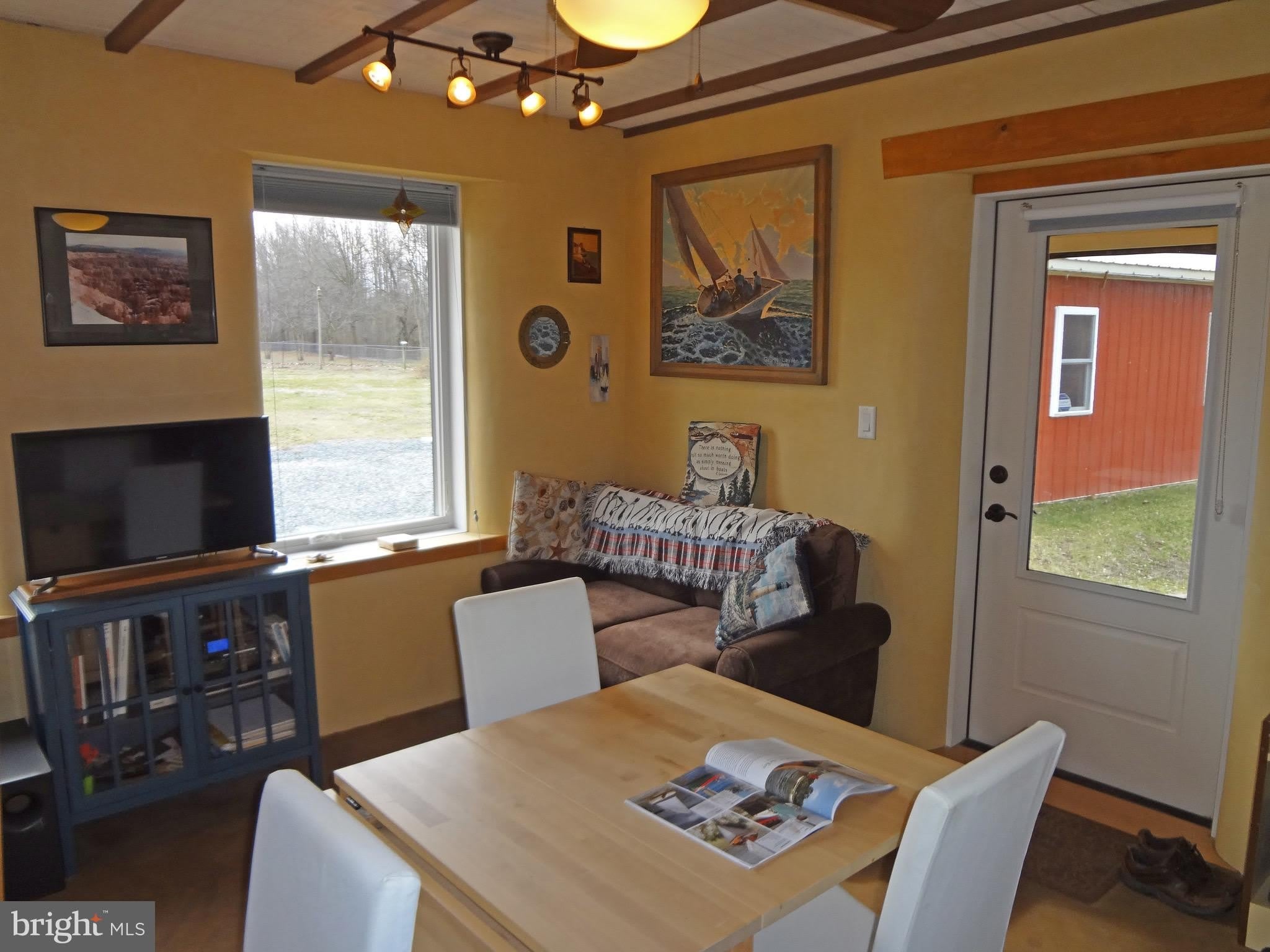 309 WINDSOR Avenue – photo 4