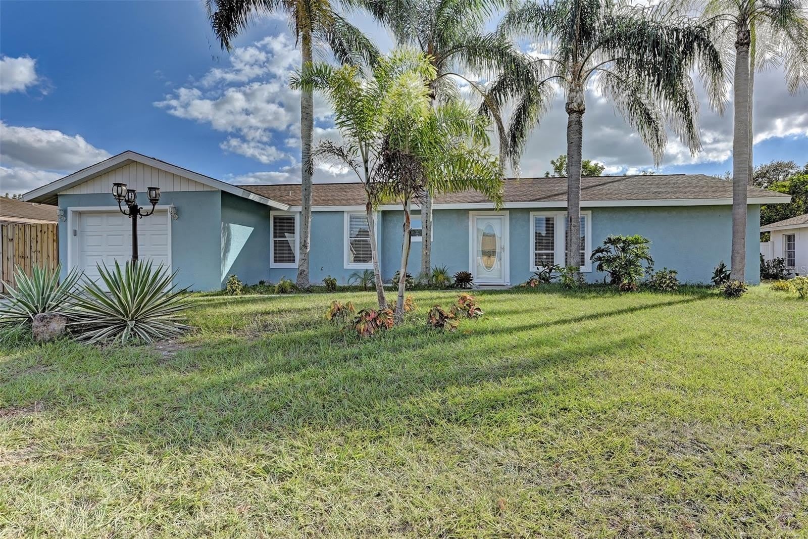1106 SOUTHERN PINE Lane – photo 2