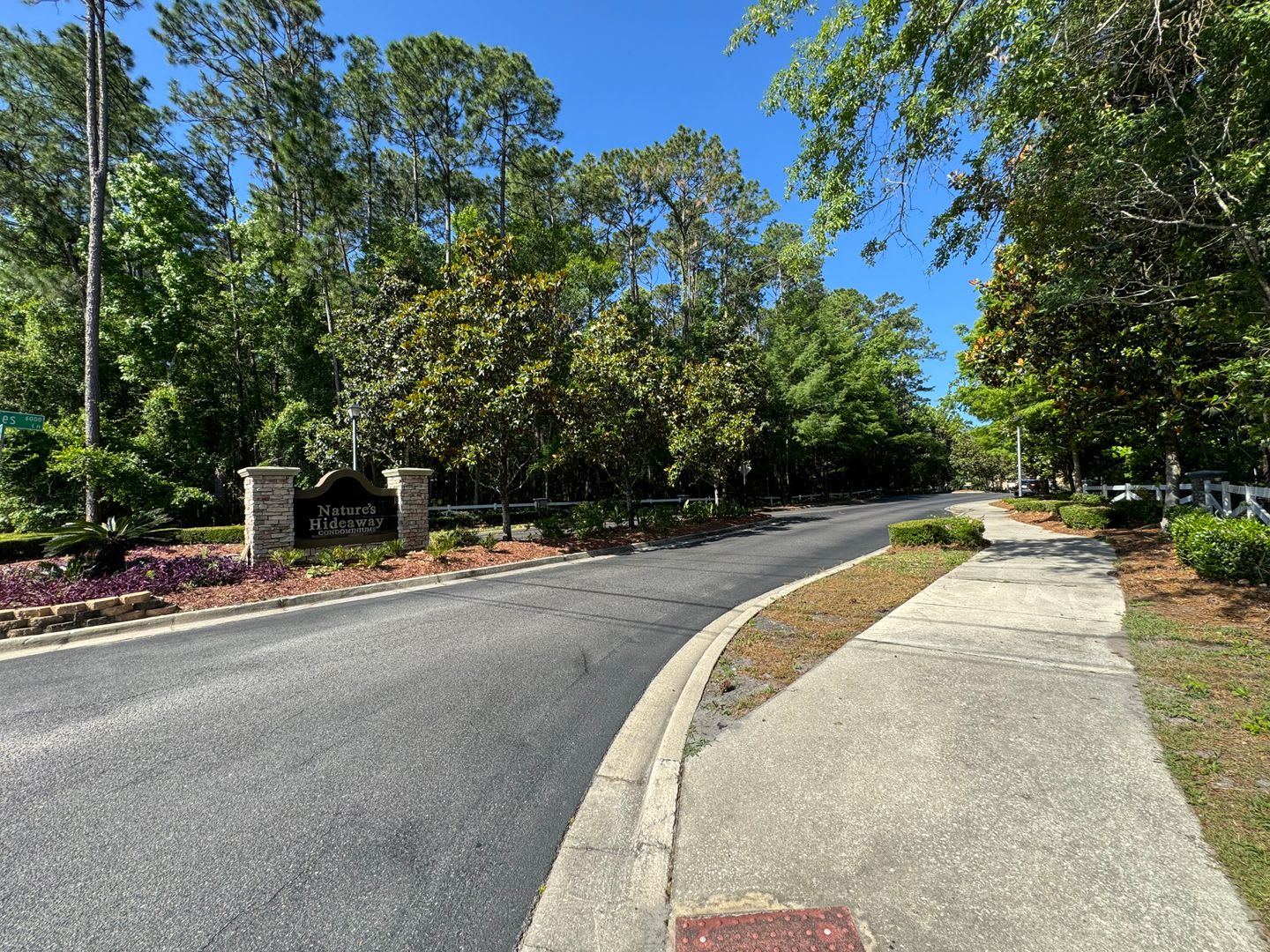 Rent Reduction! Nature's Hideaway 2/2 Upstairs Condo Ready for Move In Now! – photo 2