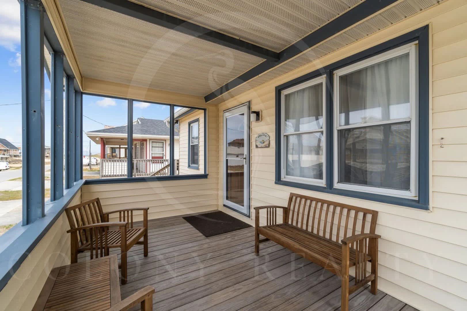 209 East Walker Street – photo 5