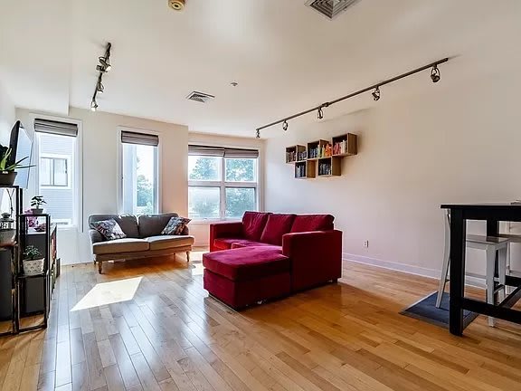 24 Bay State Rd Unit 14 – photo 1