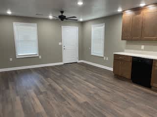 728 South 3rd Avenue – photo 2