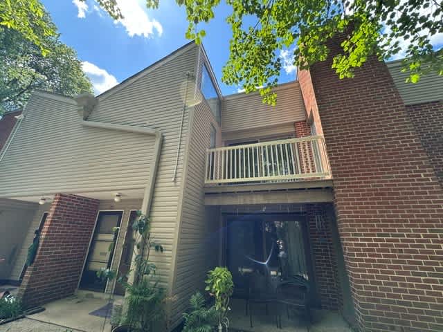703 Camelback Court – photo 2