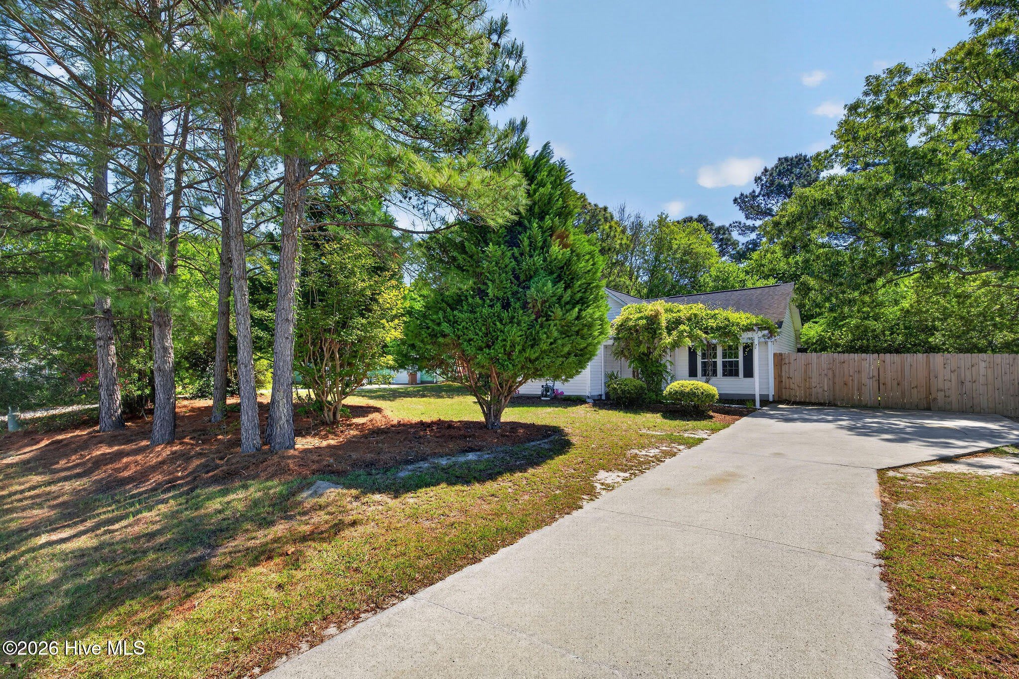 315 Tangle Oaks Court SE – photo 2