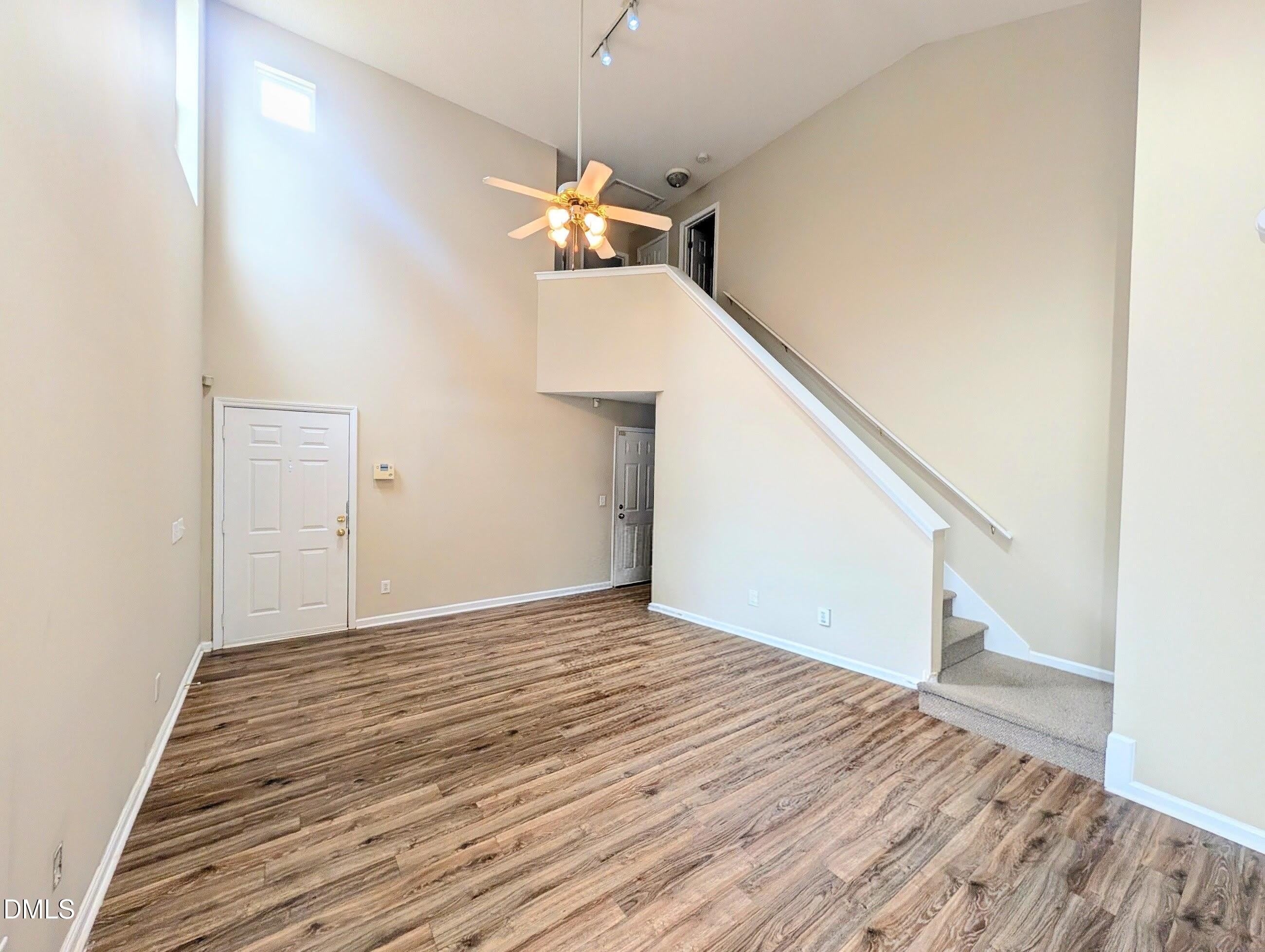404 Commons Drive – photo 2
