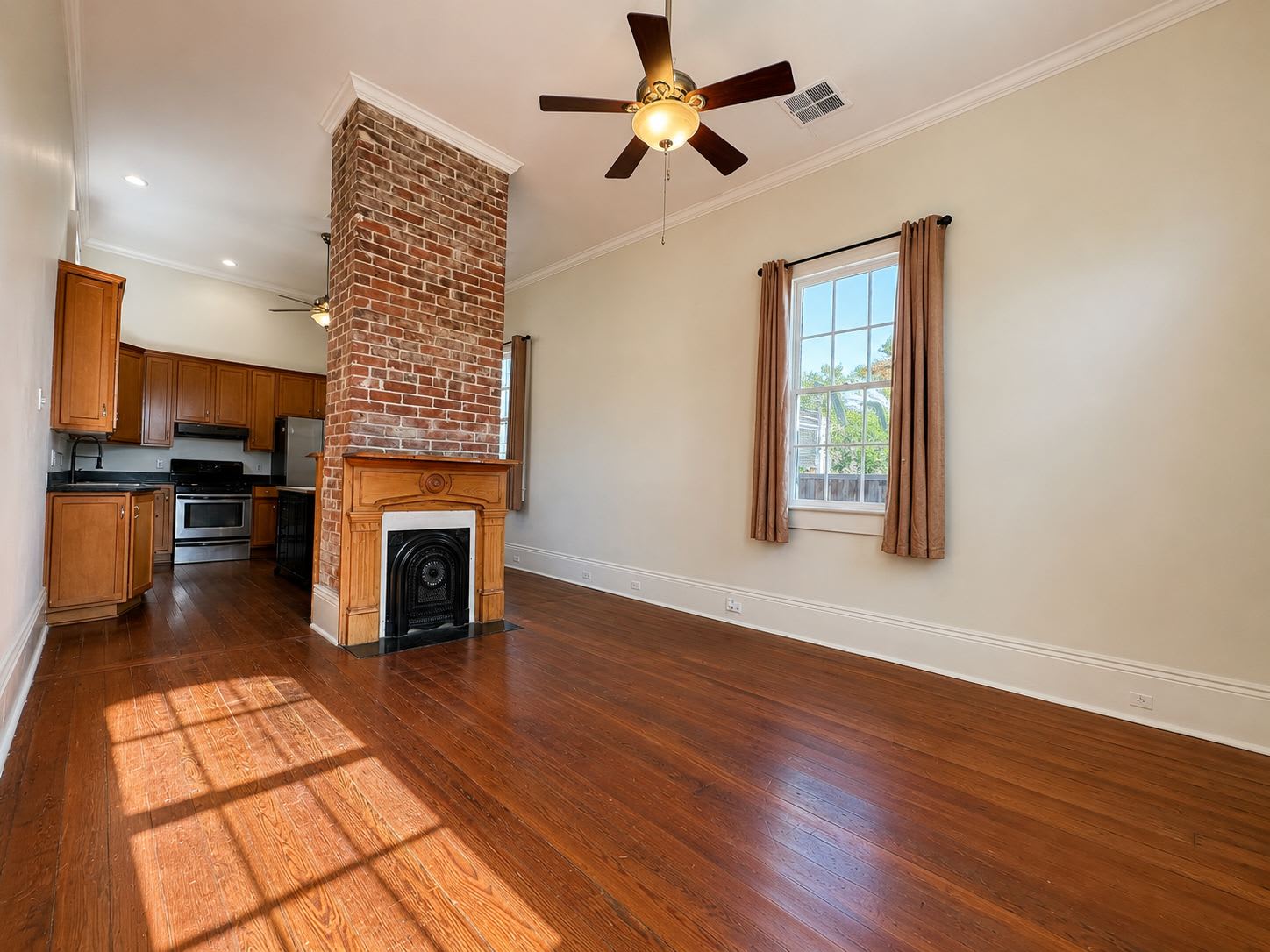 727 Dufossat Street – photo 4