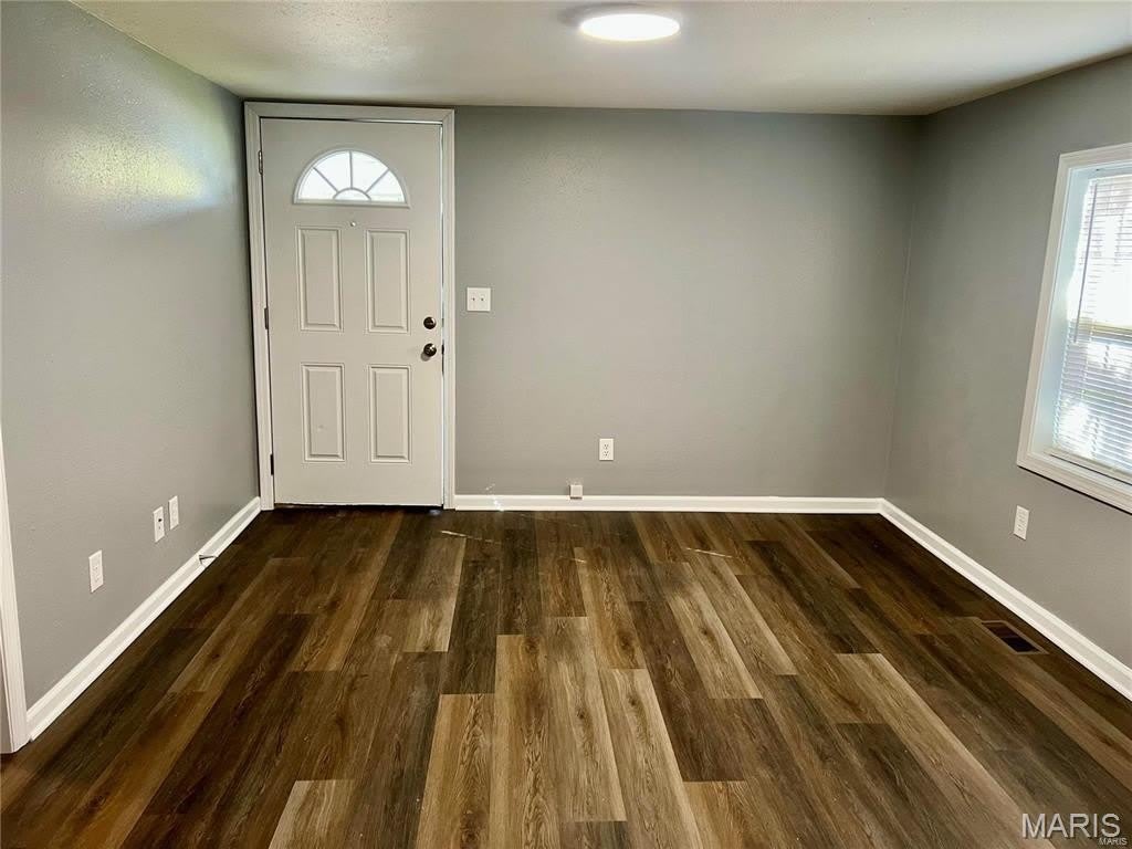 2951 Hillcrest Avenue – photo 2