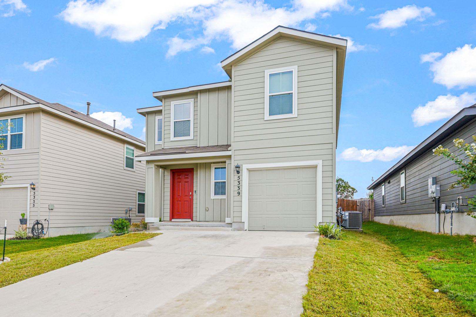 Modern 2023 Home In Riverstone At Westpointe Near Lackland Afb – photo 2