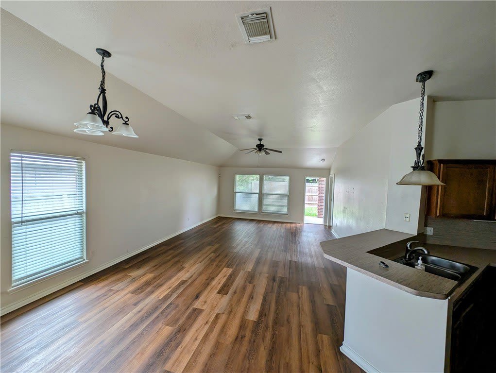 3910 Gibraltar Drive – photo 3