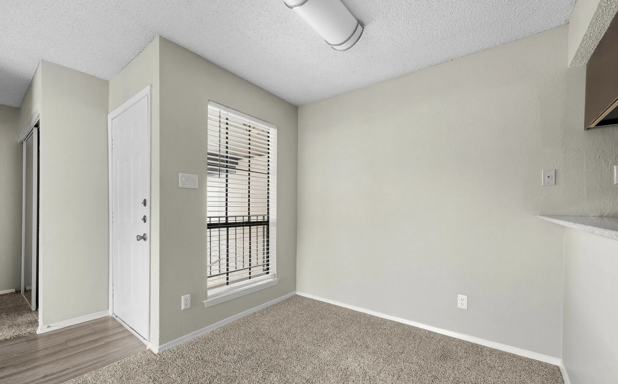 College Park Apartments – photo 2