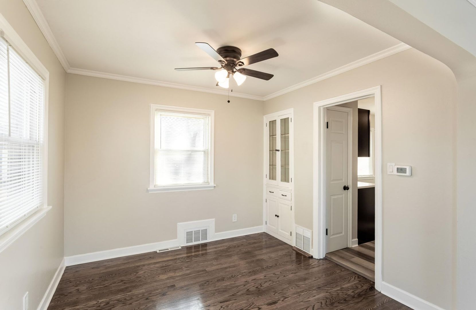 Brand new remodel! 3 Bed, Central AC, Garage, Stainless Appliances! – photo 2