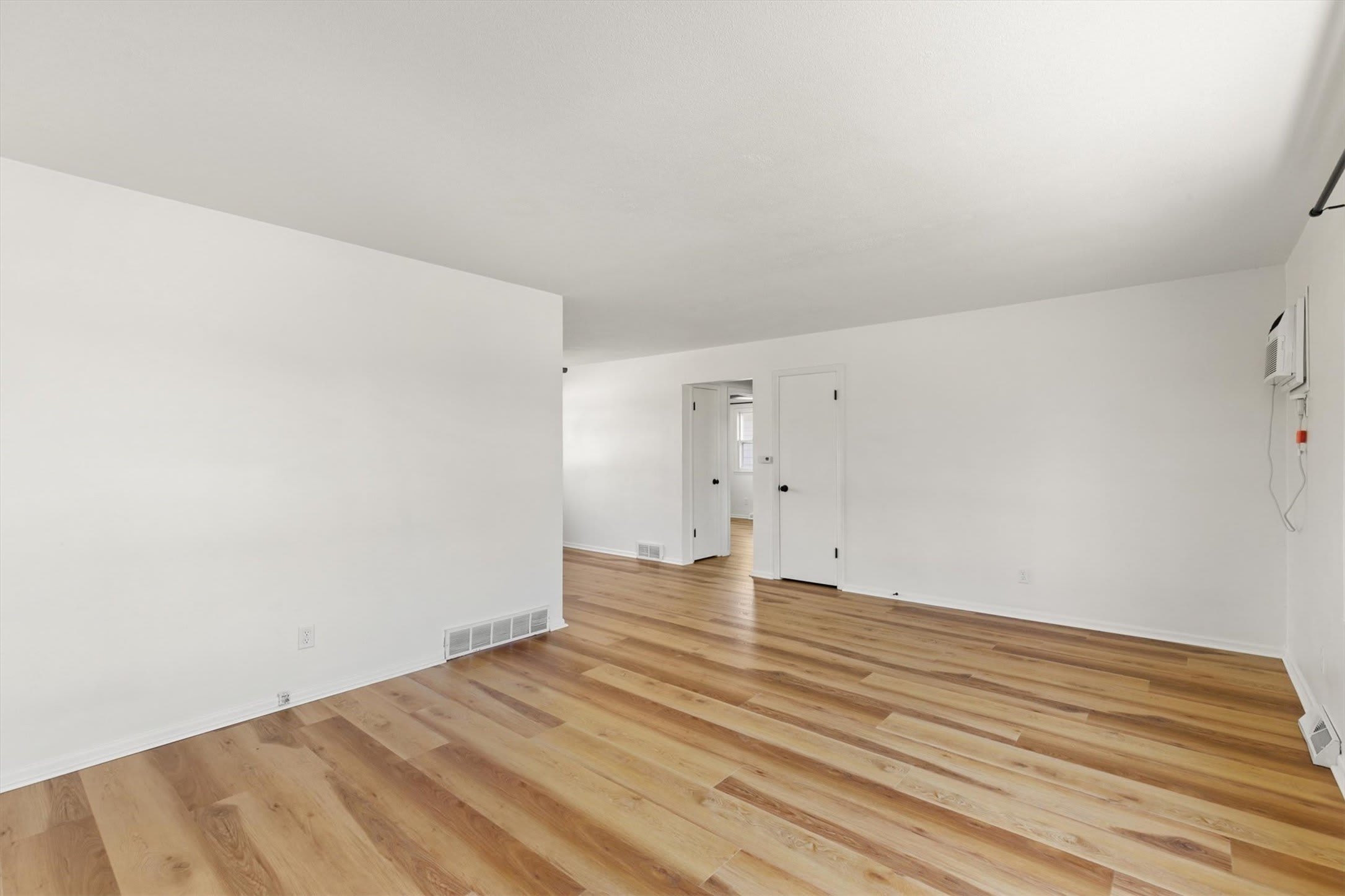 102 Nw Sharmin Drive – photo 2