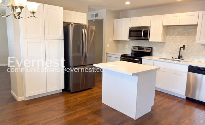 2333 East Camino Street – photo 2