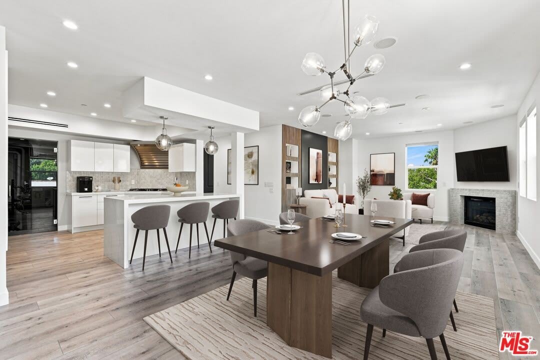 8121 Norton Ave – photo 1