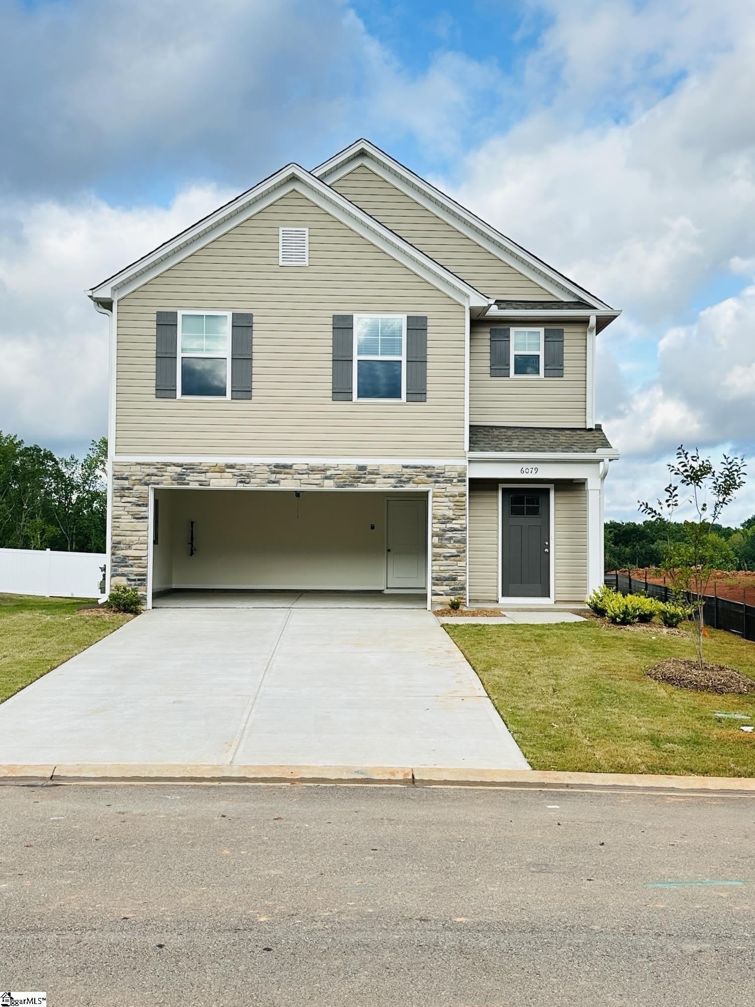 6079 Willutuck Drive – photo 1