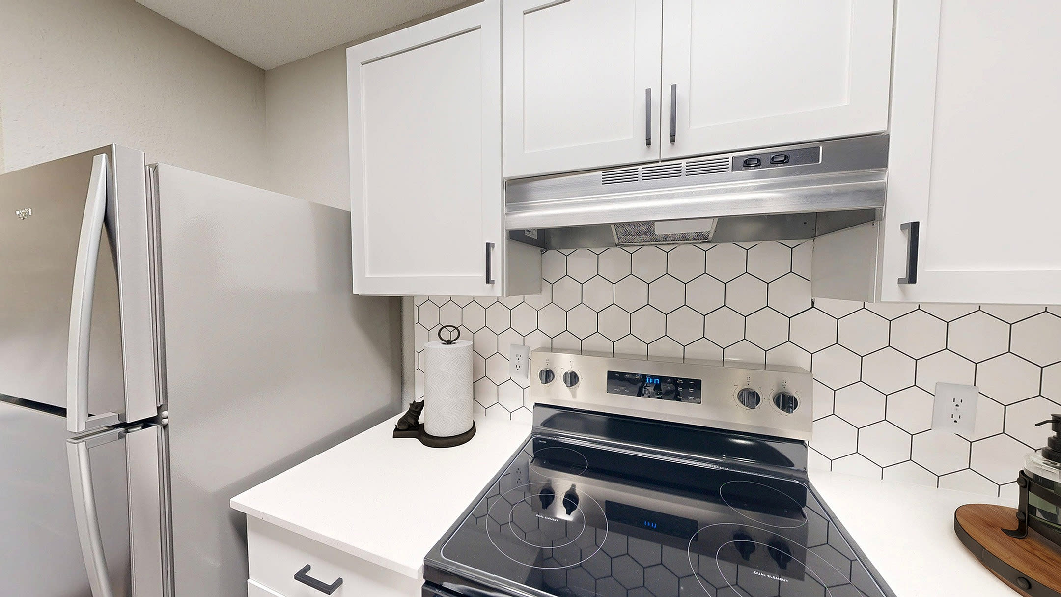 The 1800 at Barrett Lakes Apartments – photo 4