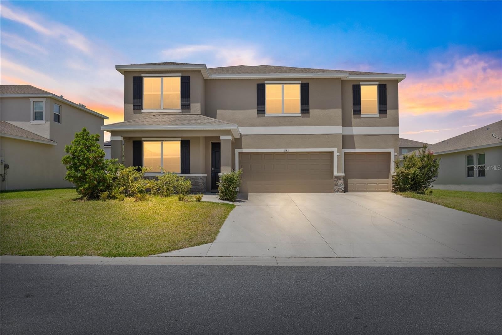 8142 SW 59TH Avenue – photo 1