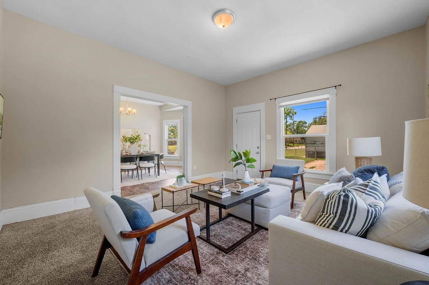 Charming 3 Bedroom – photo 3