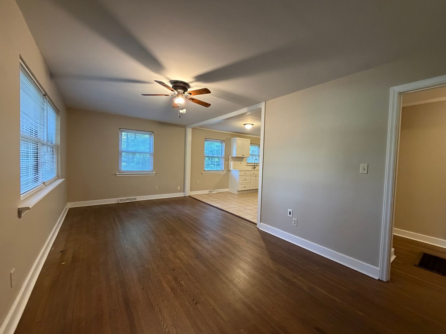 Updated Cottage with a country Setting – photo 2