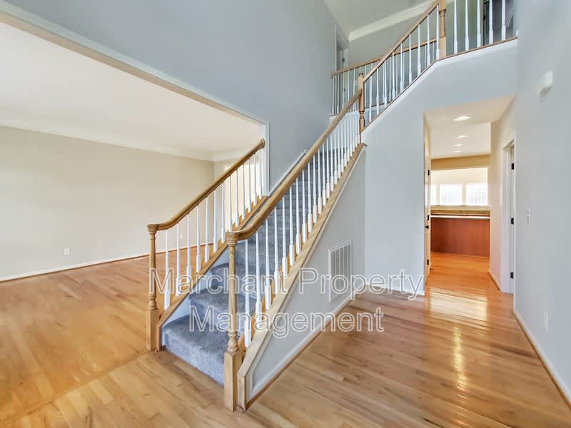 15 Silverthorn Court – photo 4