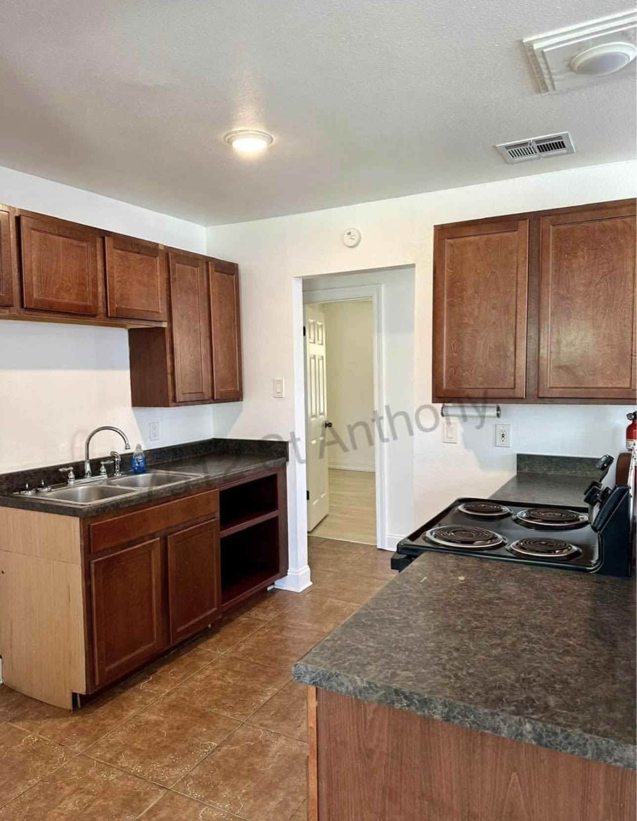 7512 Saint Anthony St – photo 4