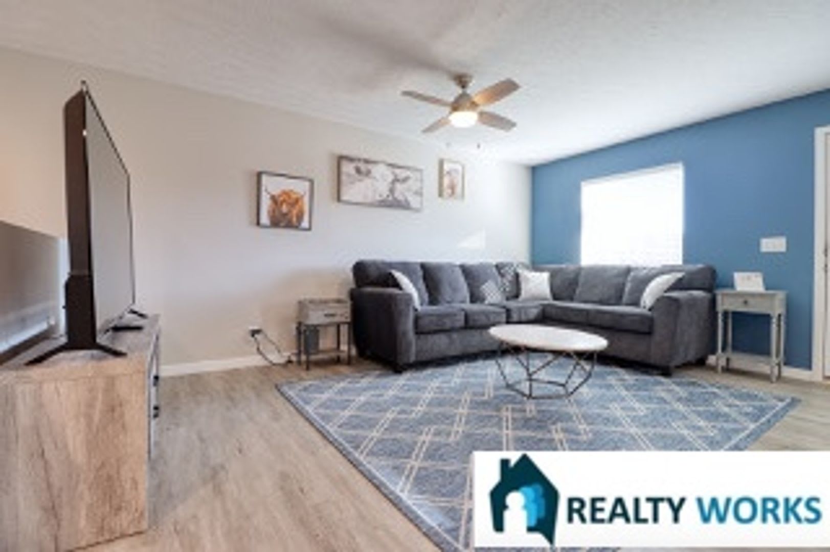 3 Bedroom, 2.5 Bath townhome in great location – photo 4
