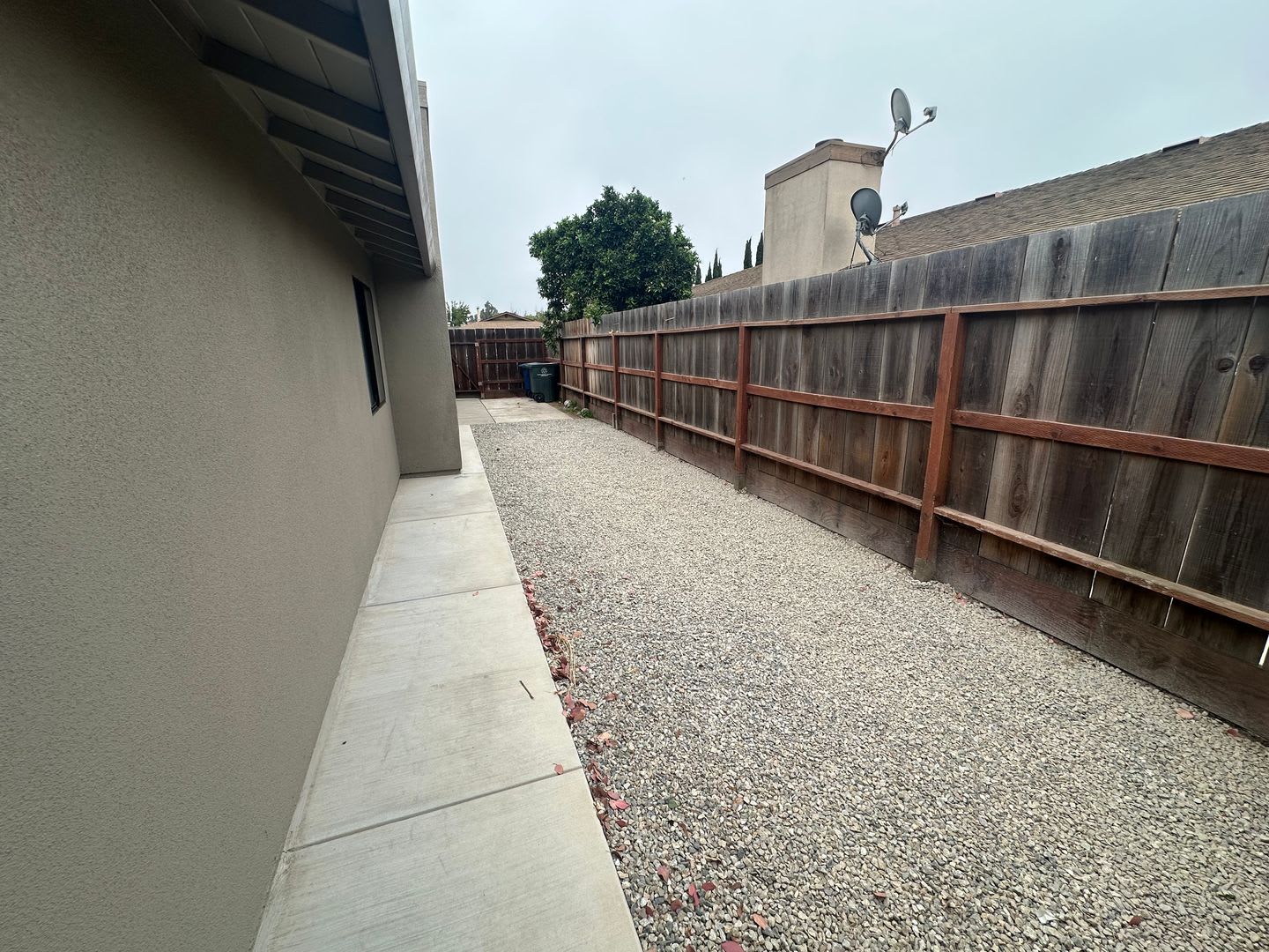 Spacious 3-Bedroom Home with Large Yard, 2-Car Garage & Modern Updates! – photo 2