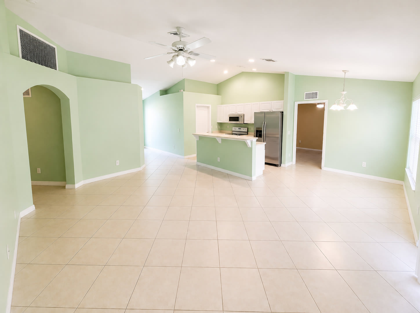 SPACIOUS 3Bd / 2 Ba SINGLE FAMILY HOUSE AVAILABLE – photo 5
