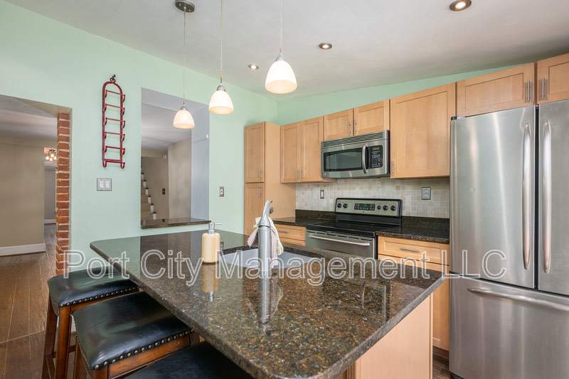409 Folsom Street – photo 5
