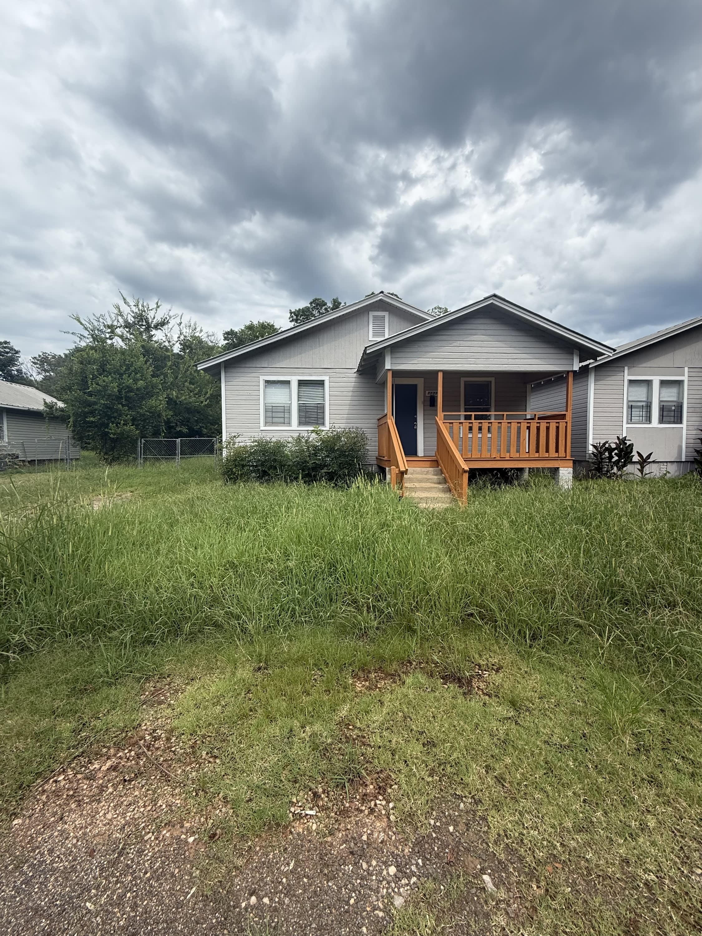 1133 43rd Street North – photo 1