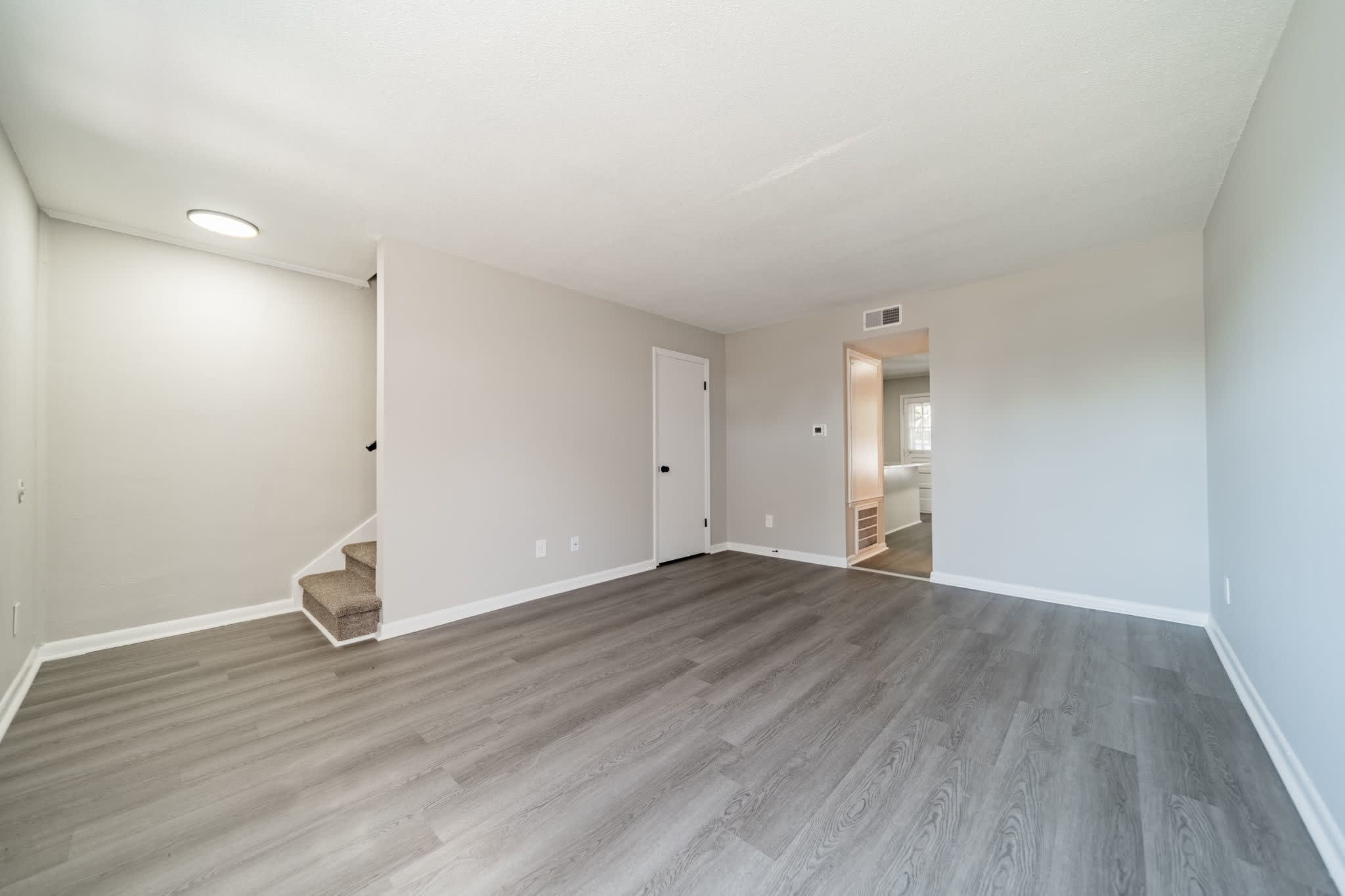 2200 Williamsburg Drive – photo 3
