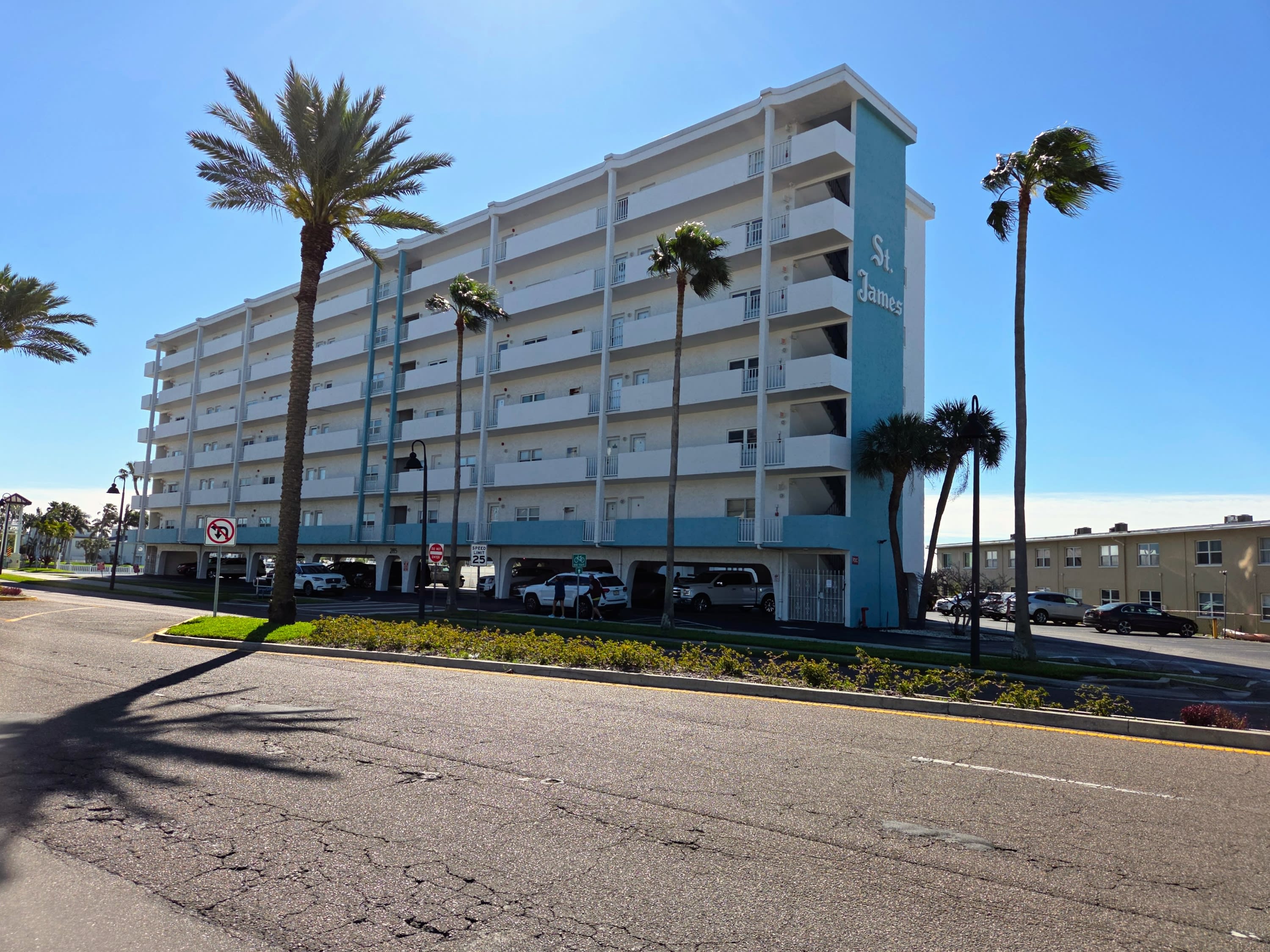 285 107th Avenue – photo 2