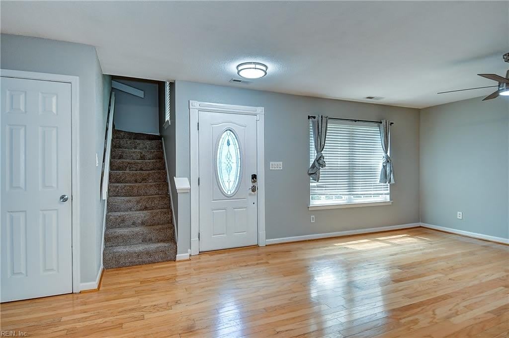 4924 Denny Drive – photo 3