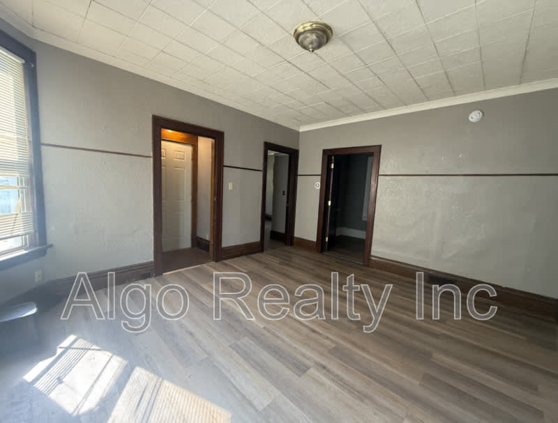 1040 Jessie St 3 – photo 5