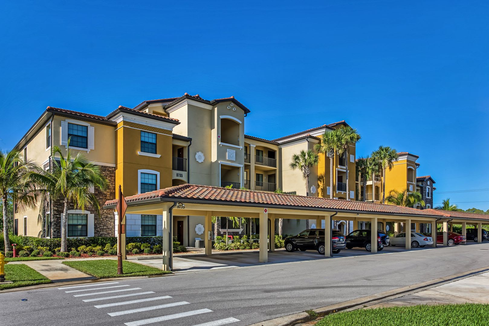 Available now as a turnkey furnished annual 2BR/2BA+Den Condo in Treviso Bay! – photo 2