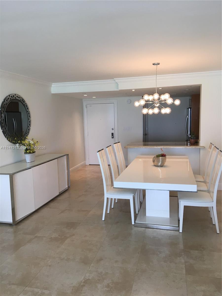 2625 Collins Avenue – photo 4