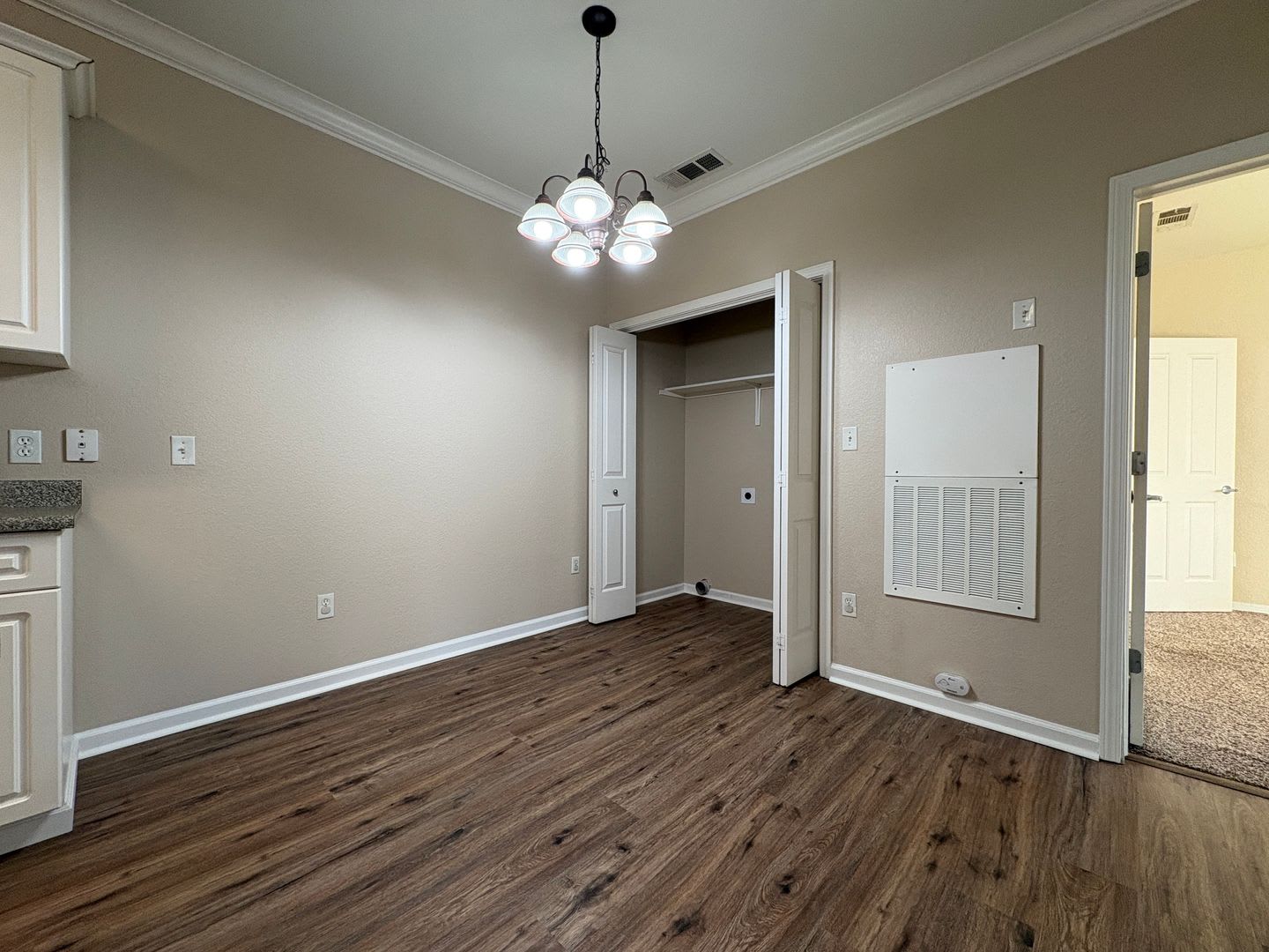 One Bed Condo in Gated Davis Oaks Community – photo 4