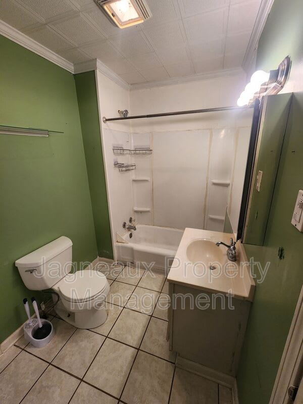 1009 Providence St. – photo 3