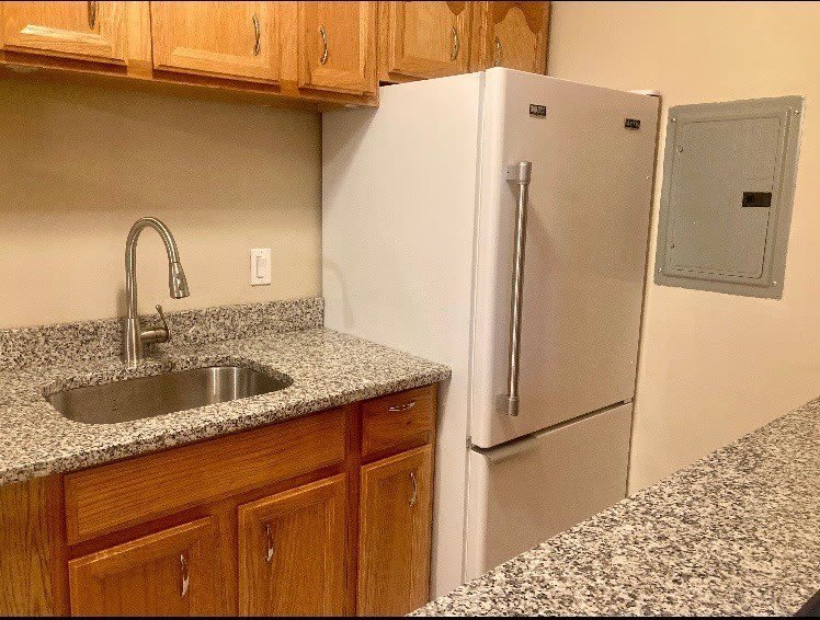 10 Longwood Dr – photo 5