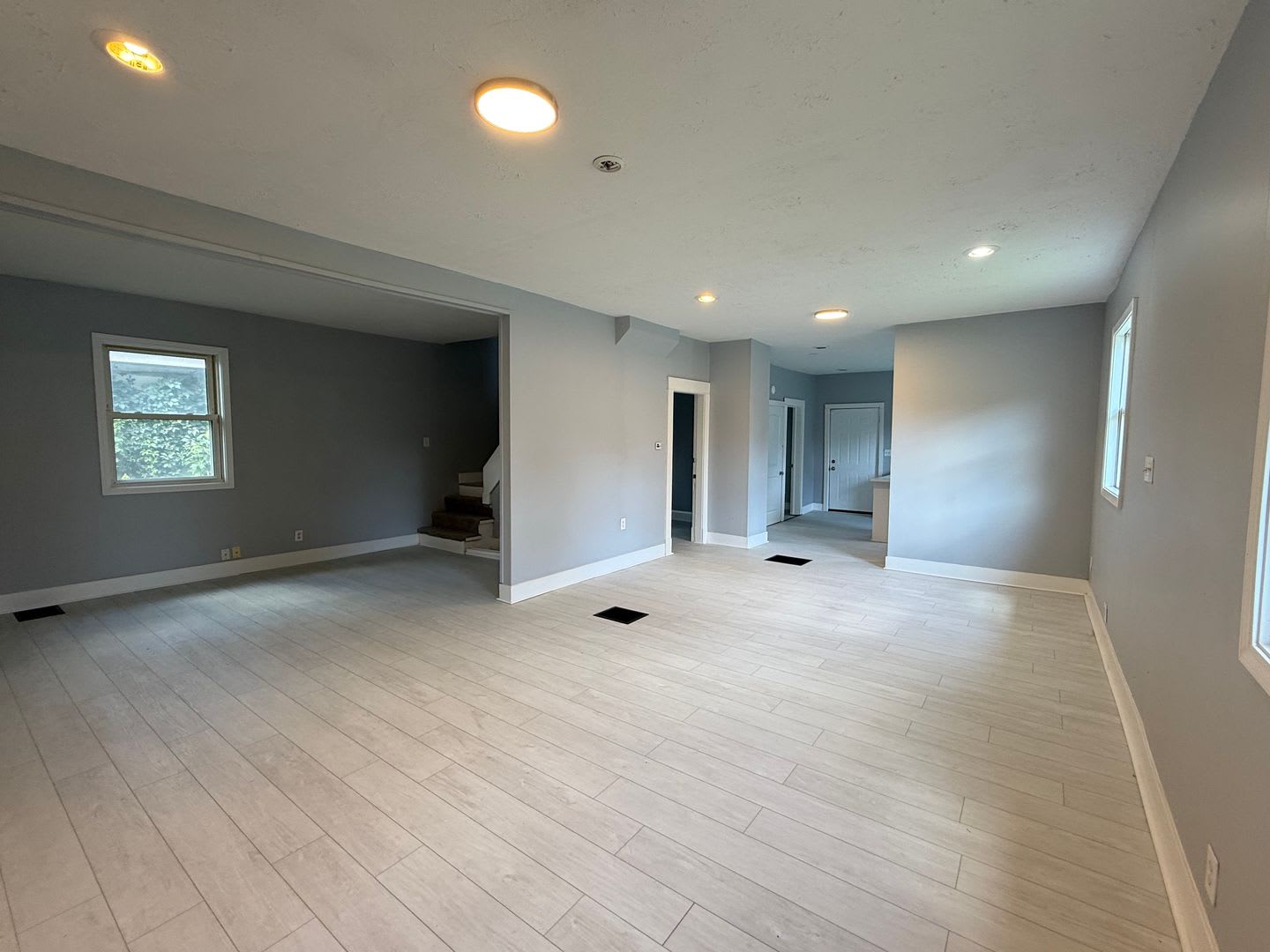 New Listing! 3 Bdrm/1.5 Bath – photo 5
