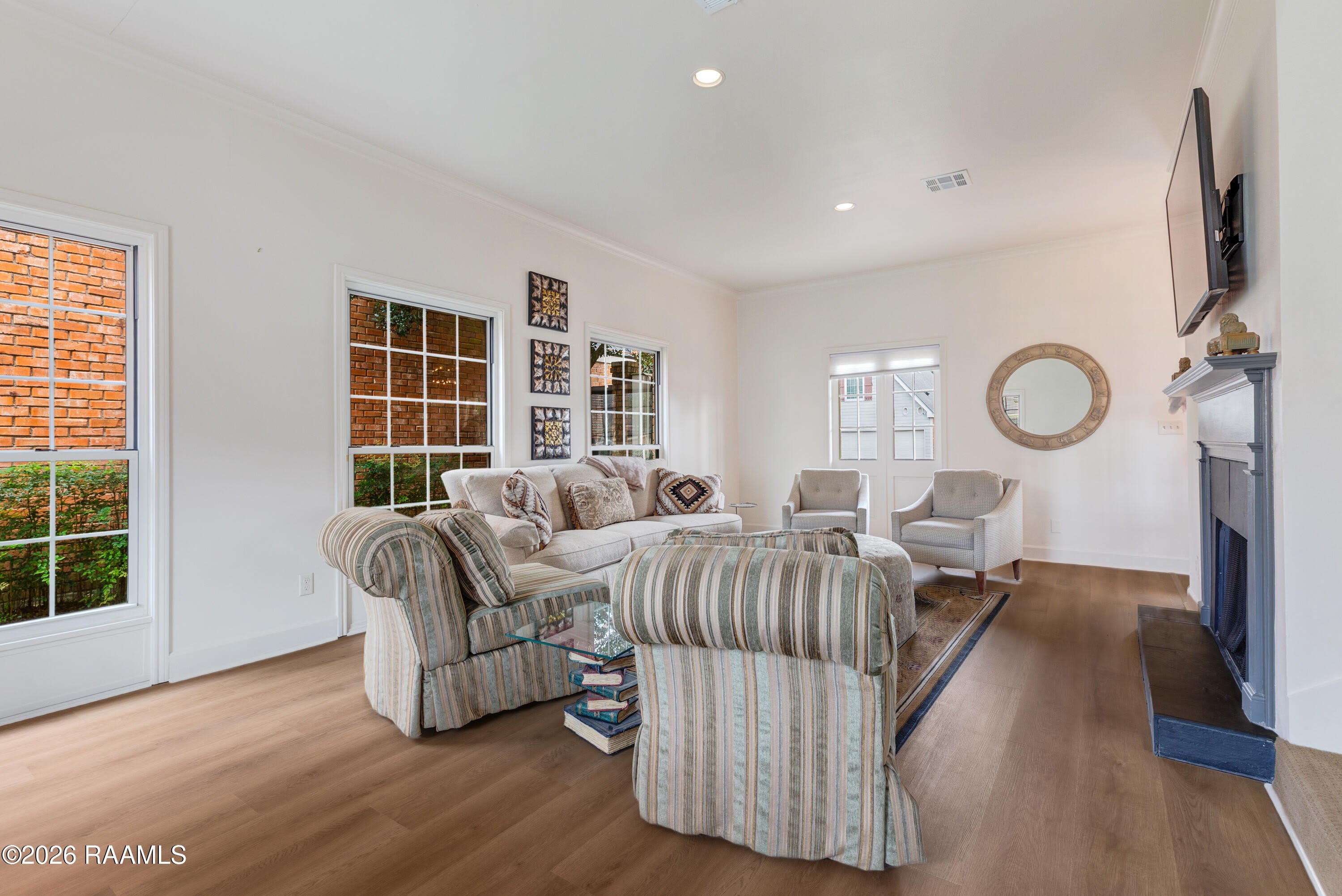 13 Heatherstone Drive – photo 4