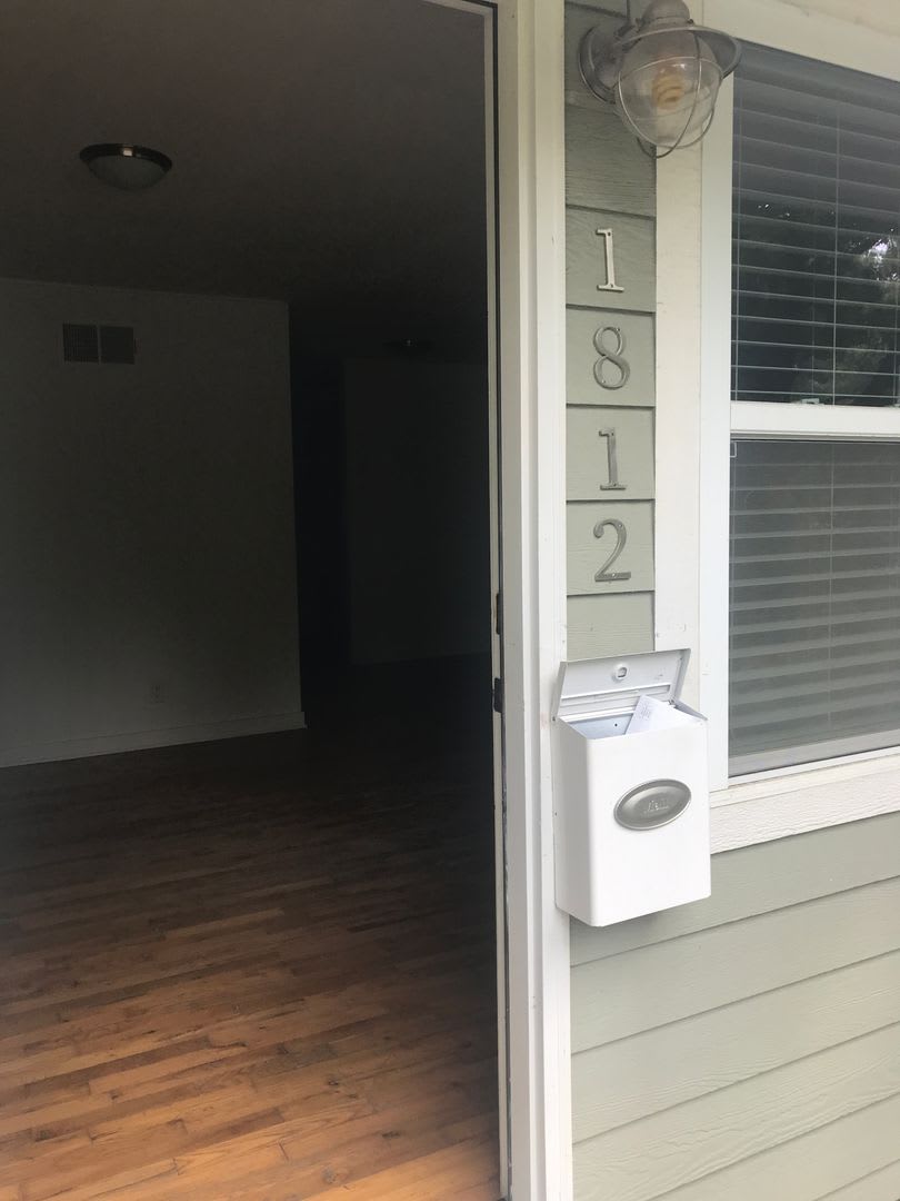 Charming House Across from Veterans park – photo 3