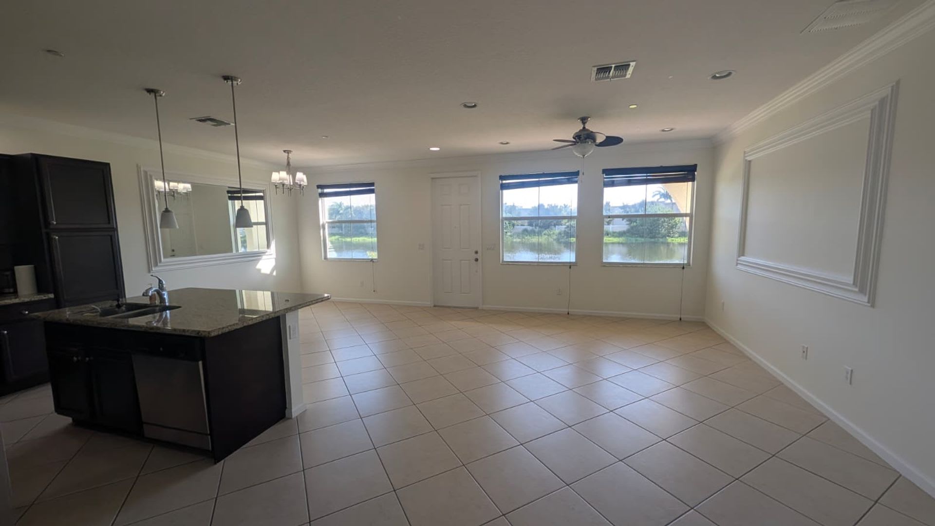 Spacious 3BR Townhome in Monterra – photo 5