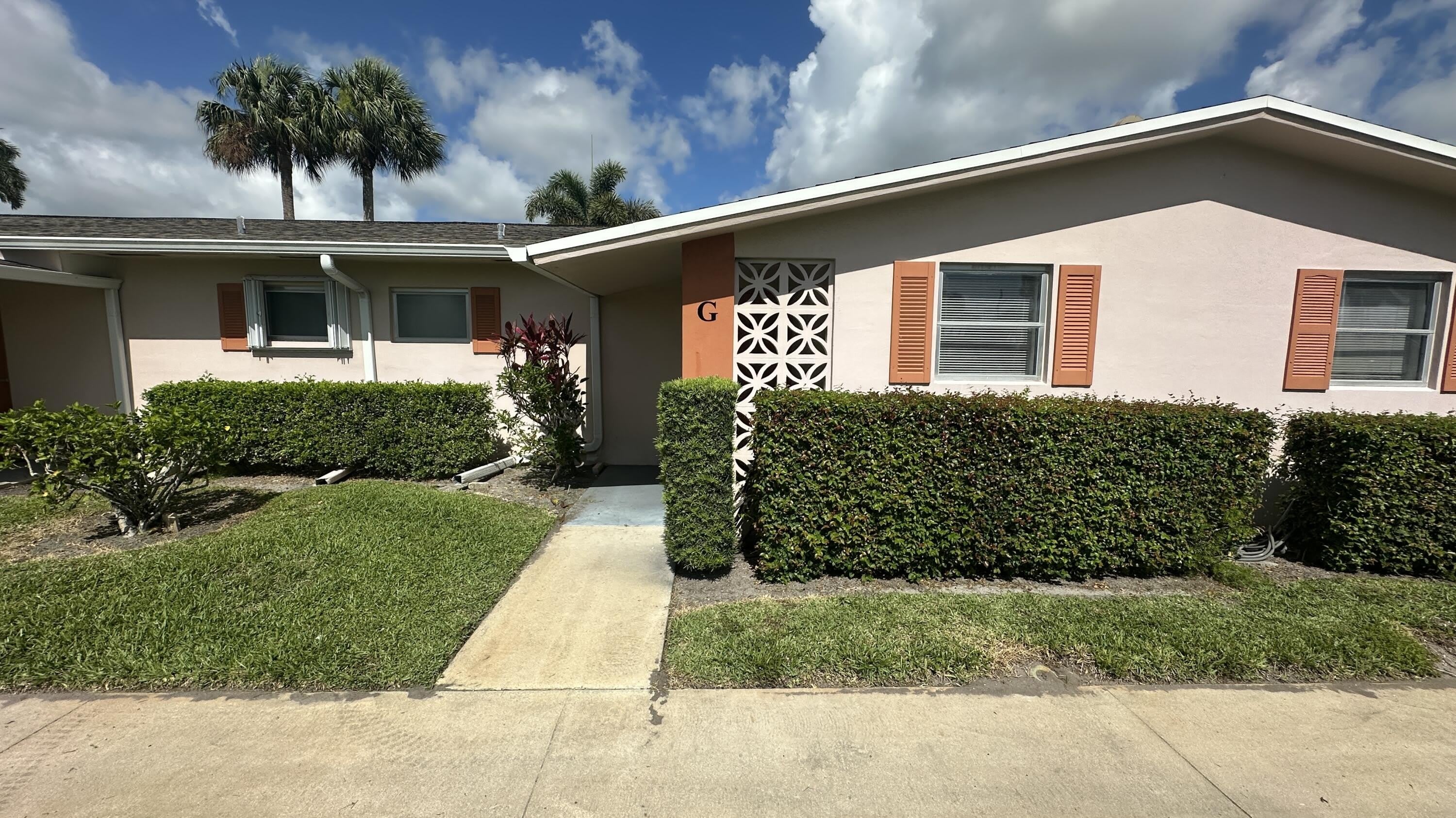 2723 Dudley Drive E – photo 2