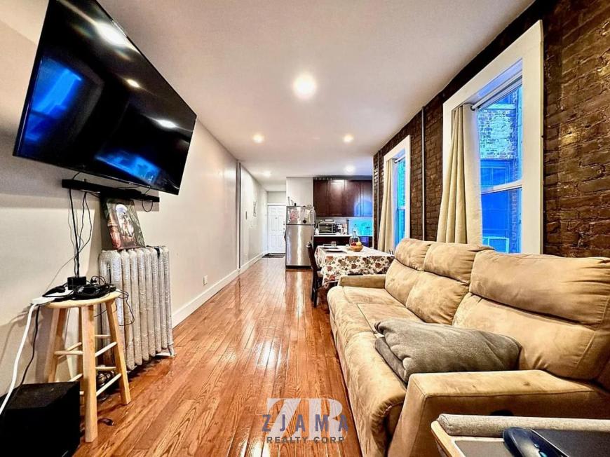 236 New York Avenue – photo 2