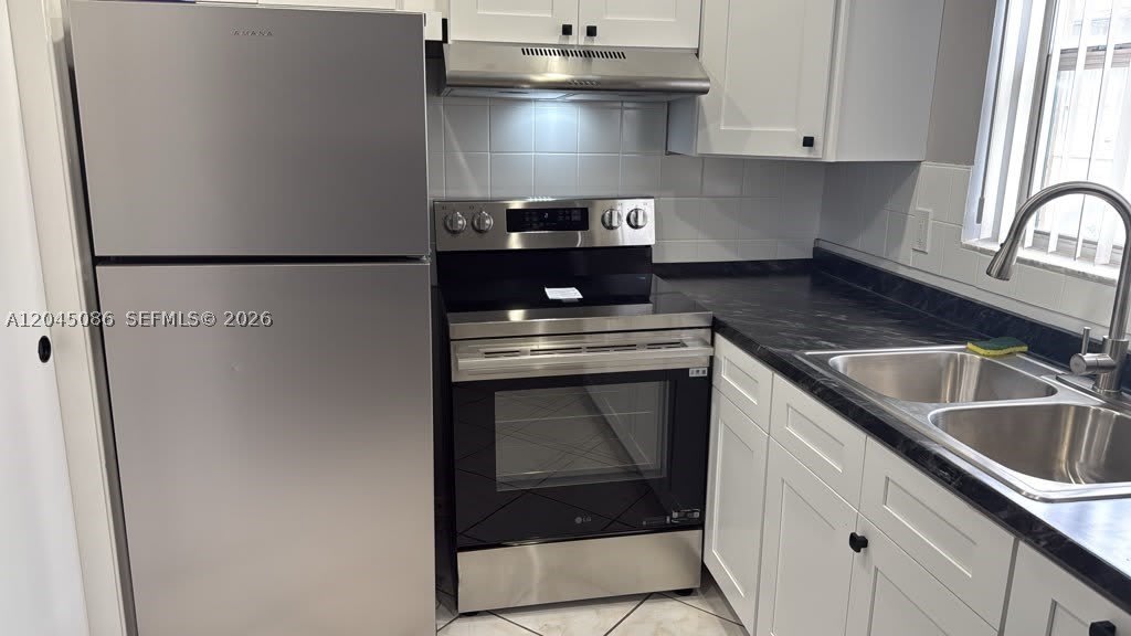 5870 Nw 16Th Pl – photo 2