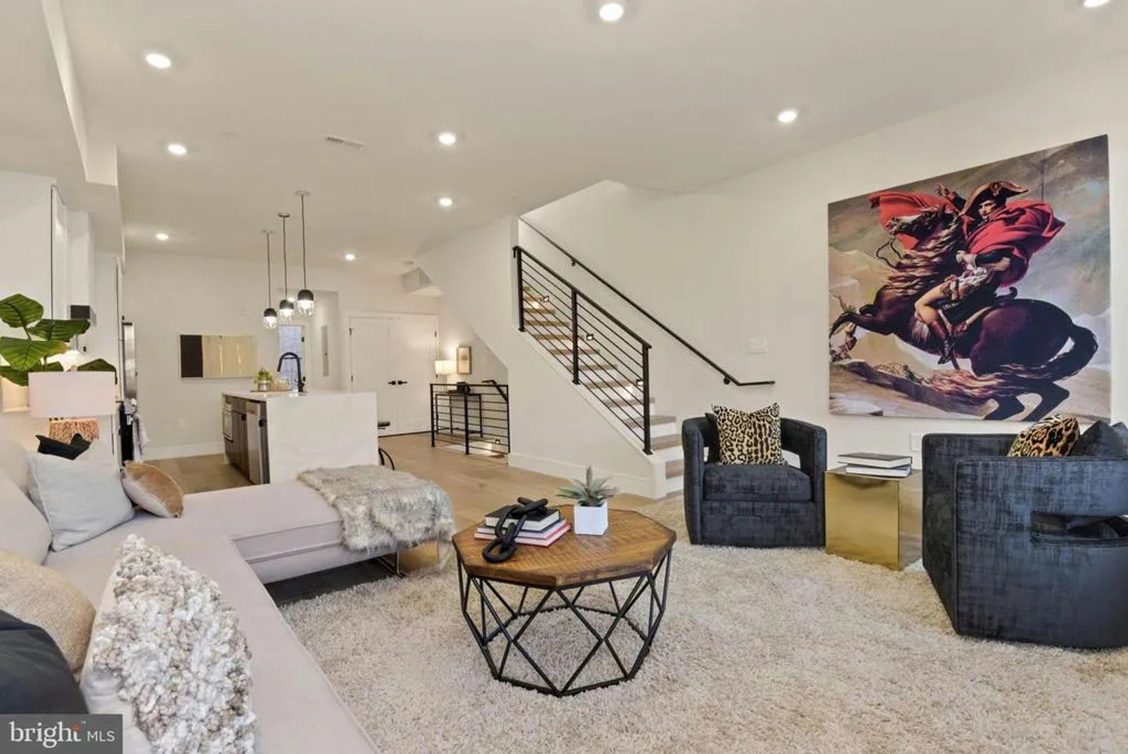 Modern 3BR/3BA Shaw Penthouse with Two Private Decks – photo 5