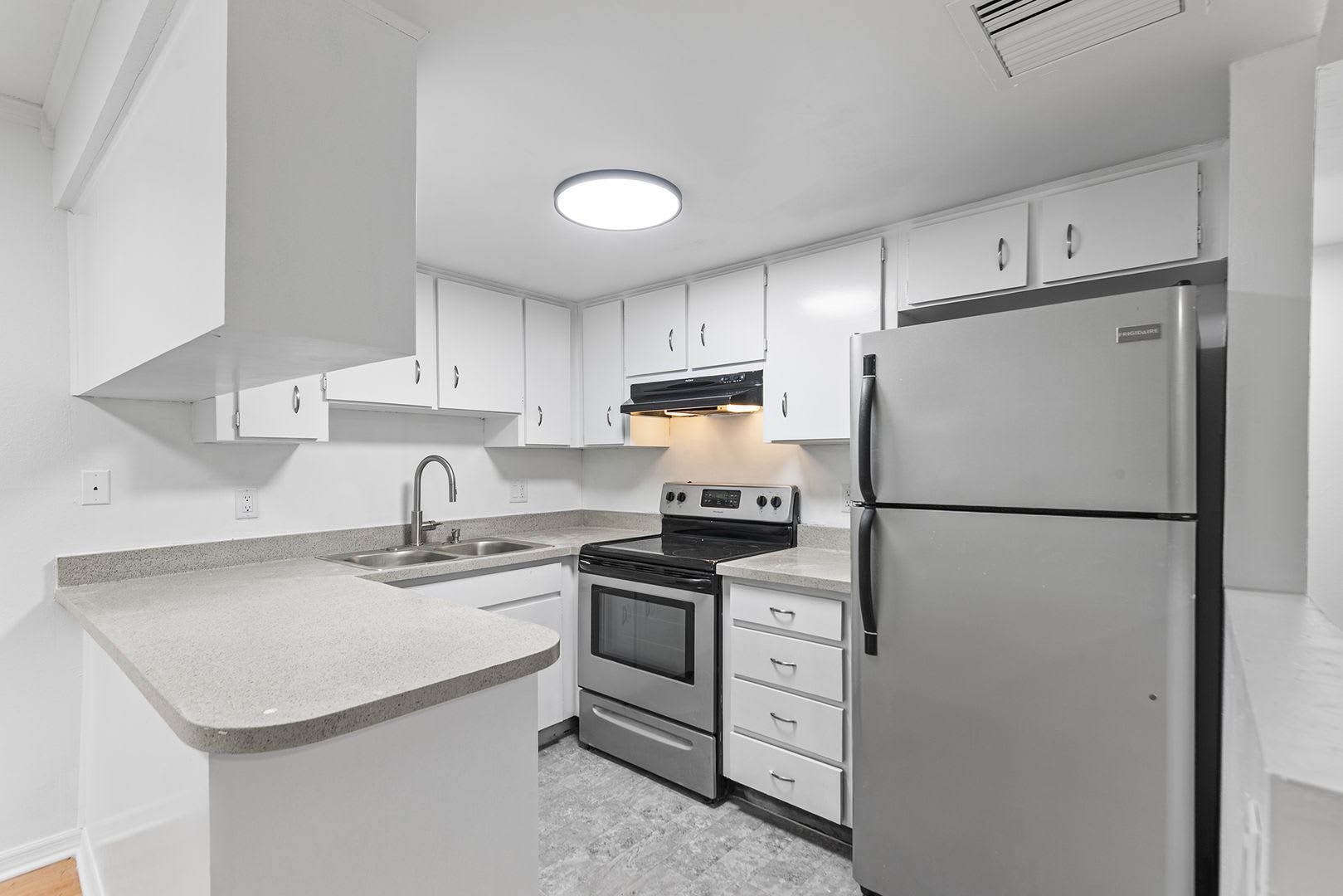 Bear Creek Apartments (1) – photo 4