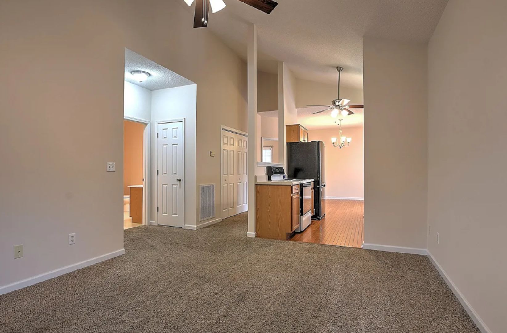 2 Bedroom 1 Bathroom Condo Located in Jonesborugh, TN – photo 3